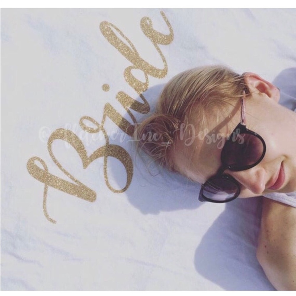 ❌flash sale❌Glitter Mrs. and Bride towels